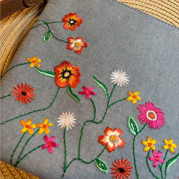 Talbots Floral Embroidered Denim Wrislet Clutch - like new! - Picture 3 of 10